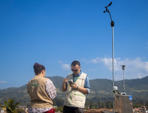 En La Ceja instalamos nuevo equipo para monitorear la calidad del aire que respiran los cejeños