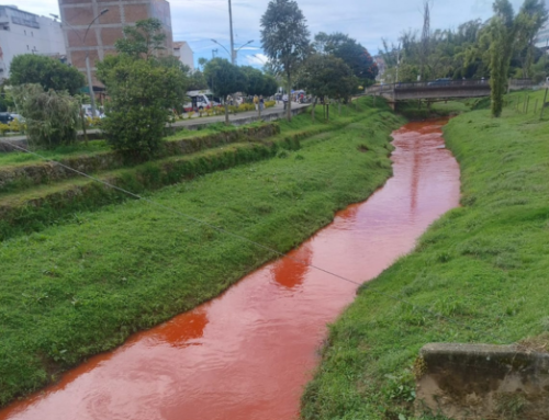 Cornare suspendió vertimientos y disposición inadecuada de residuos peligrosos tras afectación a la quebrada La Marinilla